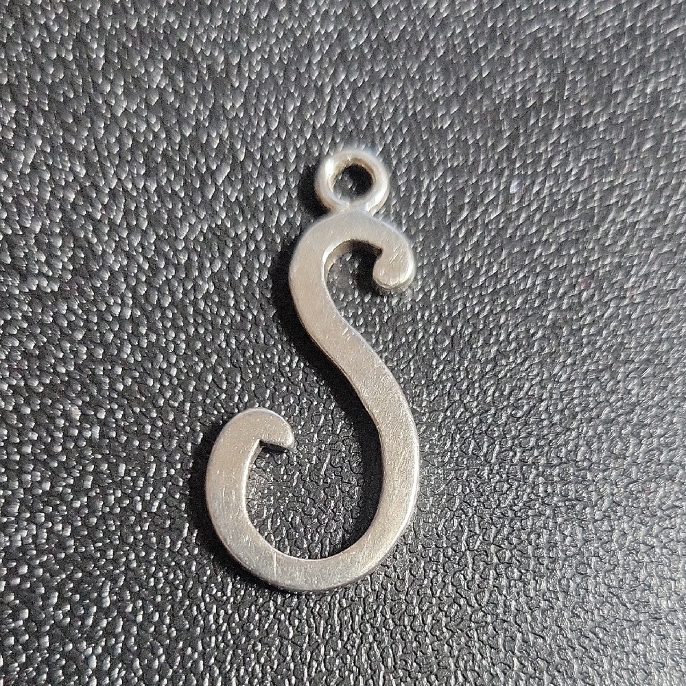 925 Sterling Silver Alphabet Letter 'S' Necklace Pendant